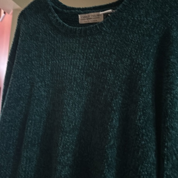Ladies pullover sweater. - Picture 2 of 3